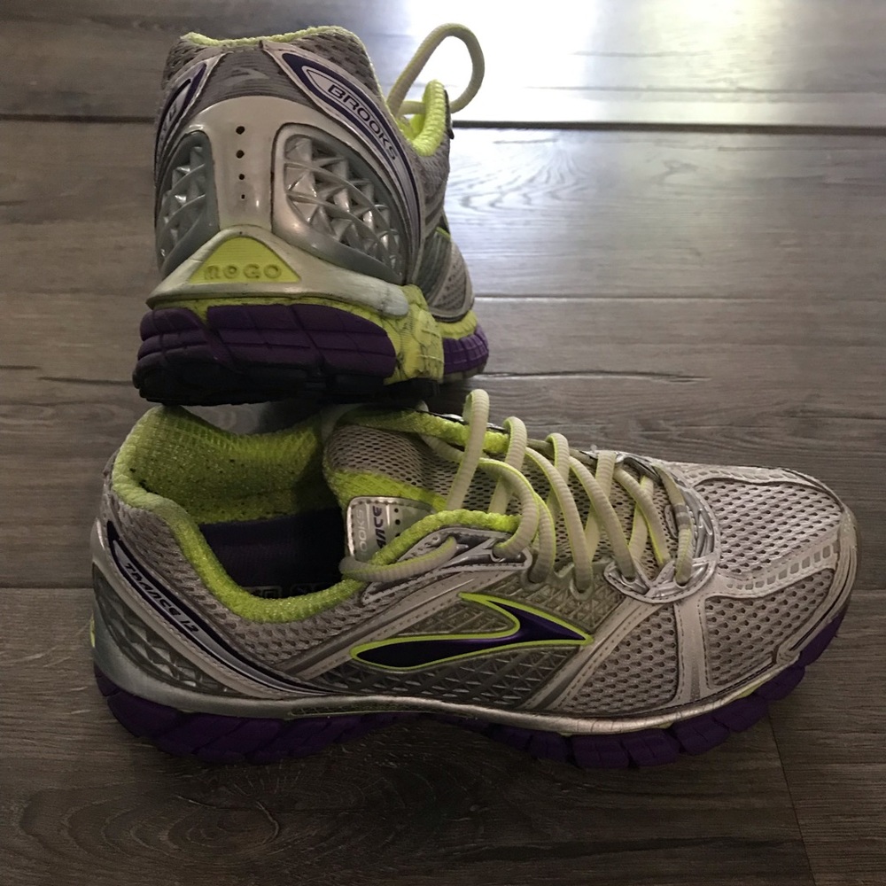 ❤️Previously loved Brooks shoes❤️